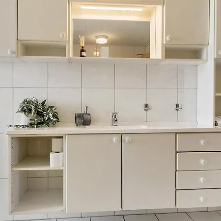 6 Bedroom Stunning In Højer