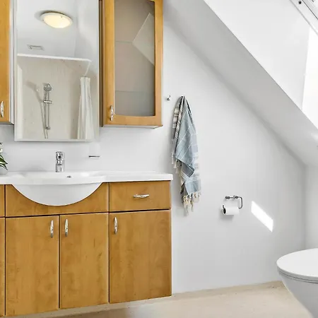 6 Bedroom Stunning In Højer