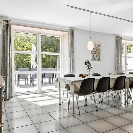 6 Bedroom Stunning In Feriehus Højer