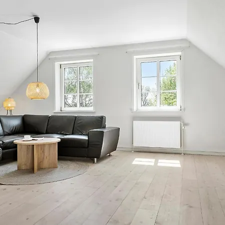 Feriehus 6 Bedroom Stunning In *