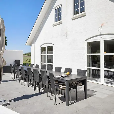 6 Bedroom Stunning In Højer