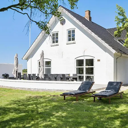 6 Bedroom Stunning In *