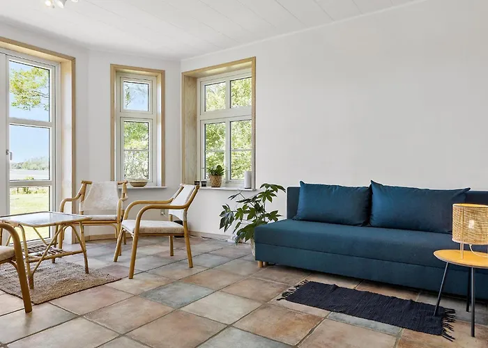 6 Bedroom Stunning In Ferienhaus Højer